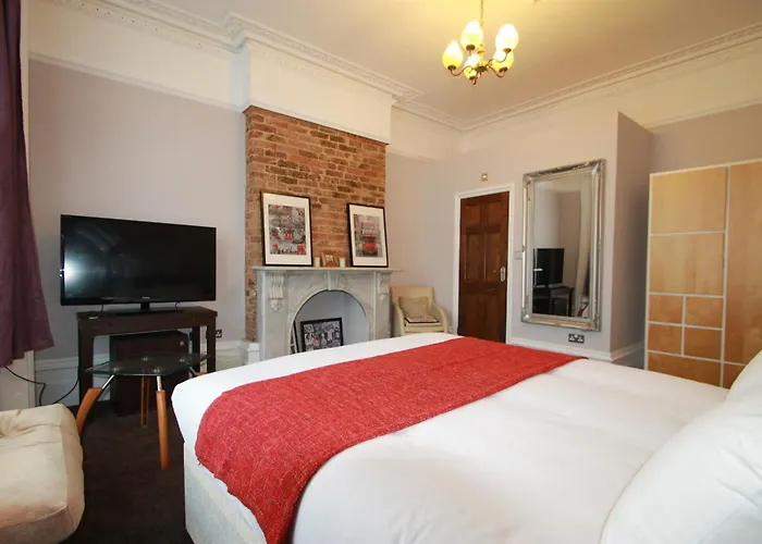 Manor House London