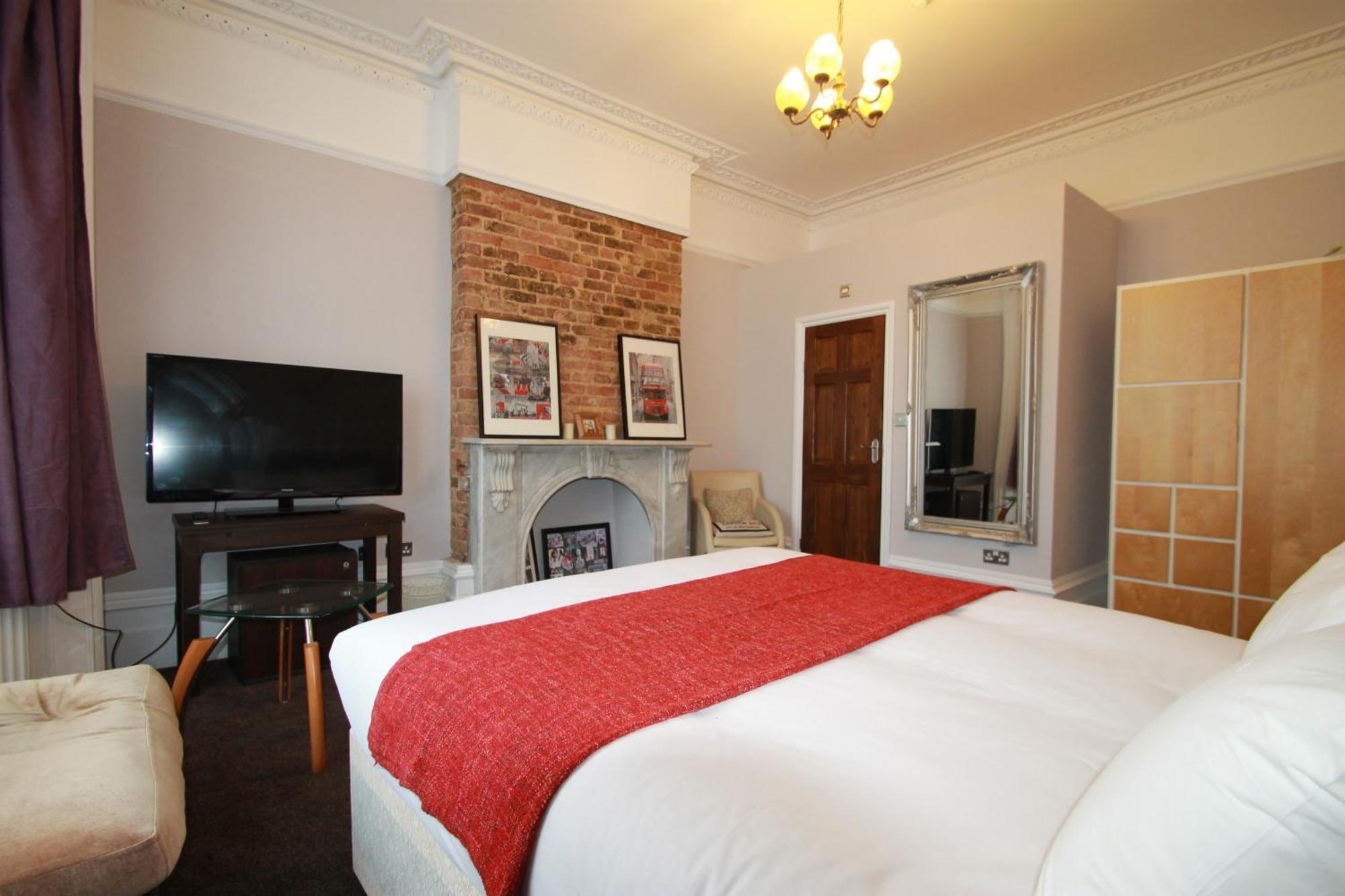 Hotel Manor House London 2*