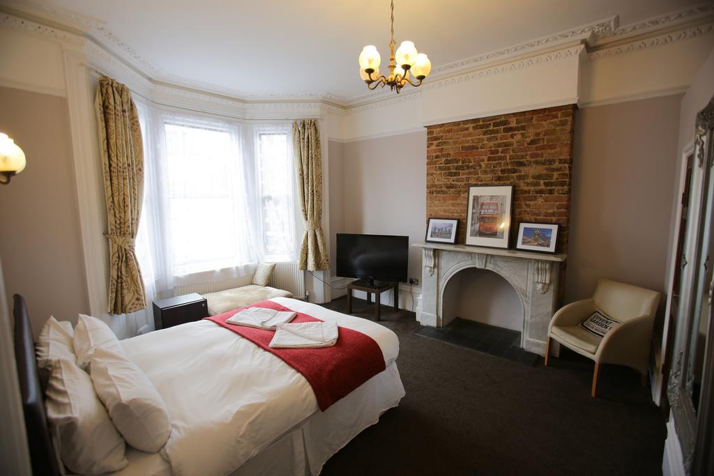 Hotel Manor House London 2*