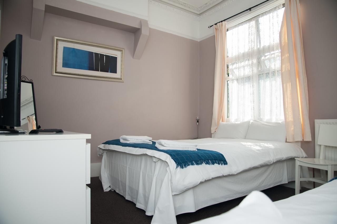 Manor House London 2*