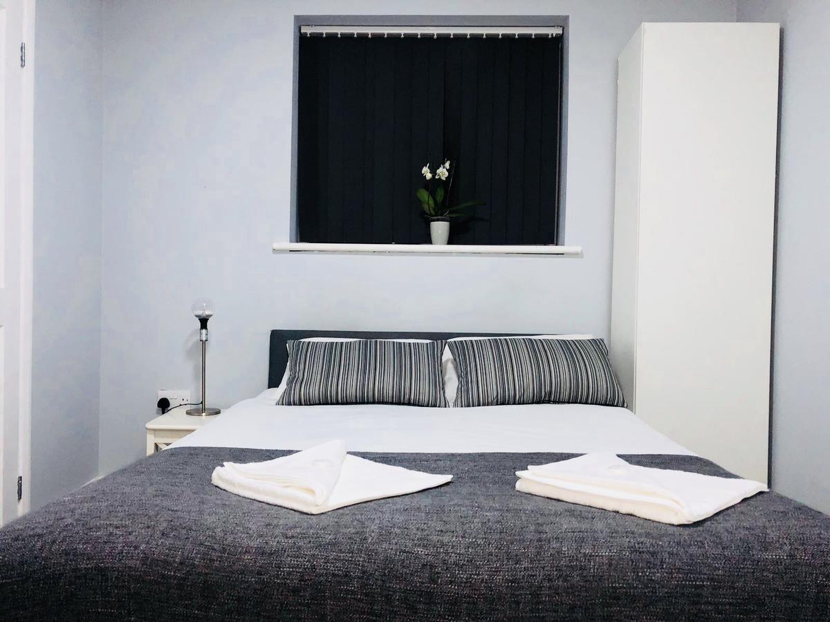 Manor House London 2* Woodford