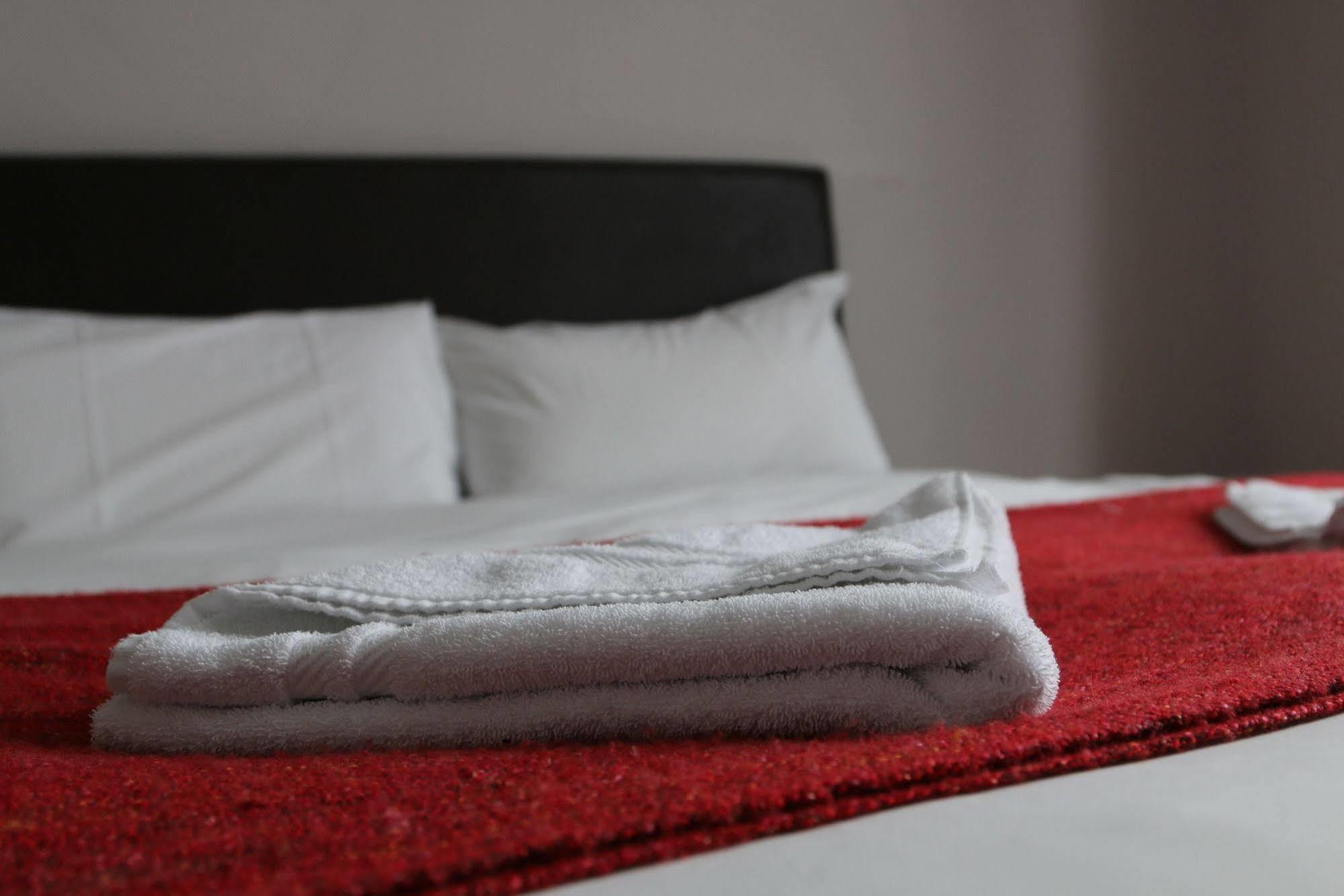 Hotel Manor House London